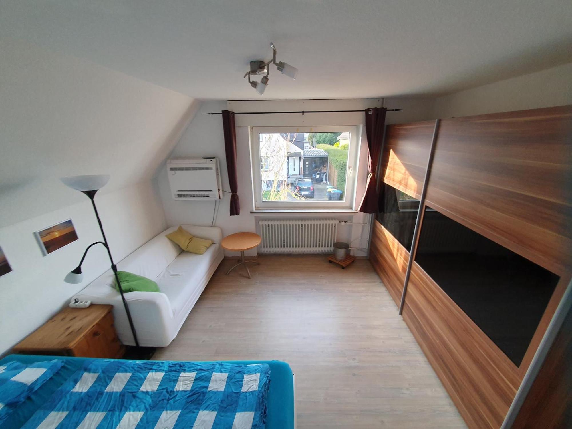 Geraeumiges Ferienhaus In Bad Salzuflen Mit Einfacher Ausstattung, Fuer Geschaeftsreisende, Gruppen Oder Familien Geeignet, 4 Schlafzimmer Экстерьер фото